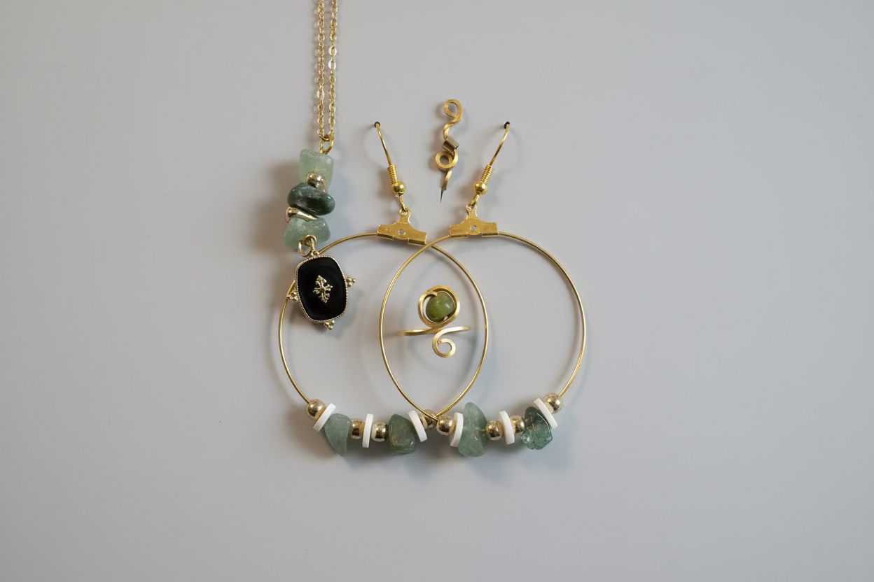 4-Teiliges Schmuckset Aus Hochwertigem Grünem Aventurin Ohrringe Halskette Ring Nasen-Cuff