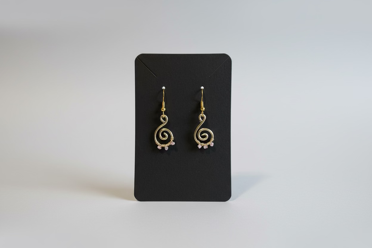 Handgefertigte Drahtohrringe Filigran Minimalistischer Schmuck Für Den Alltag Aus Feinem Drahtgewebe