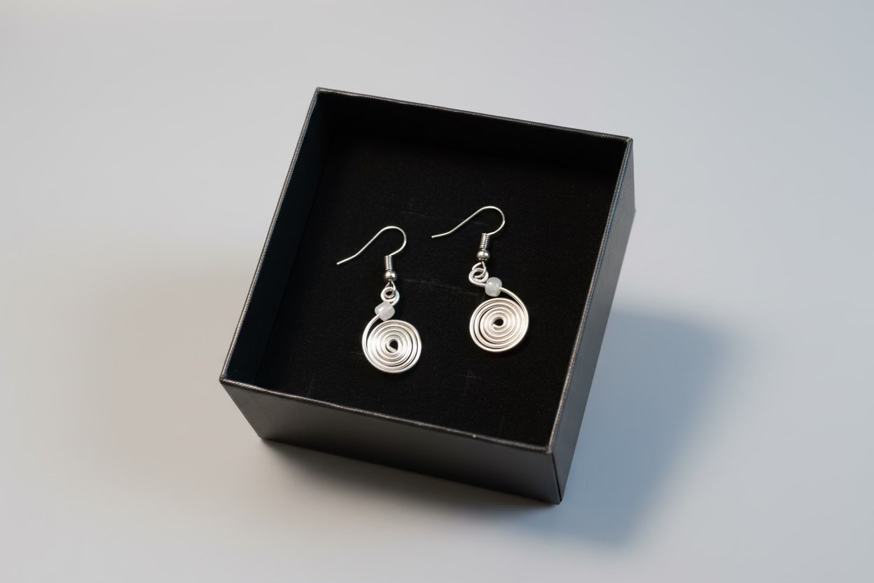 Drahtgefertigte Ohrringe Minimalistischer Schmuck Leicht Geformt Handgefertigt Stilvoll Damen Ohrringe