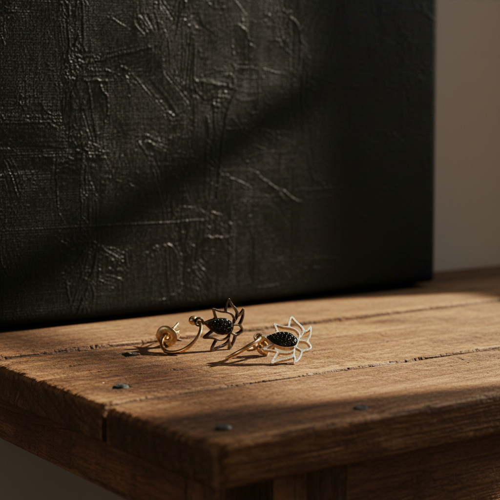 Goldene Blatt-Ohrringe mit funkelnden Akzenten – Eleganz aus der Natur inspiriert